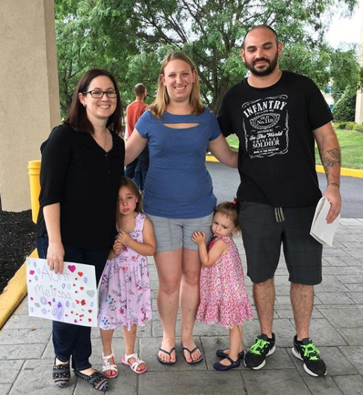 Melissa, hänen kälynsä, Kyle ja heidän lapsensa