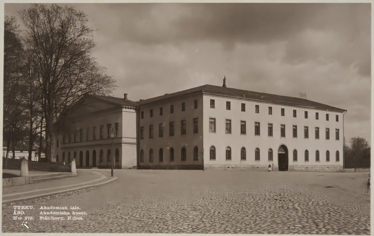 Turun akatemiatalo 1890-luvulla. Museovirasto / K.E.Ståhlberg