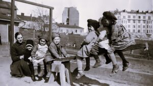 Ensimmäinen lastentarha perustettiin Suomeen 135 vuotta sitten