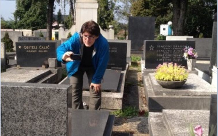Matkailua maailmalla hautausmaita digitoiden