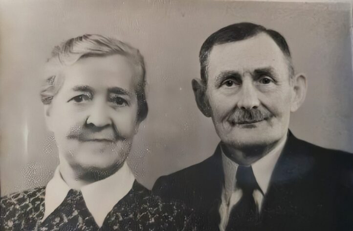 Isoisäni vanhemmat Hakan ja Emma